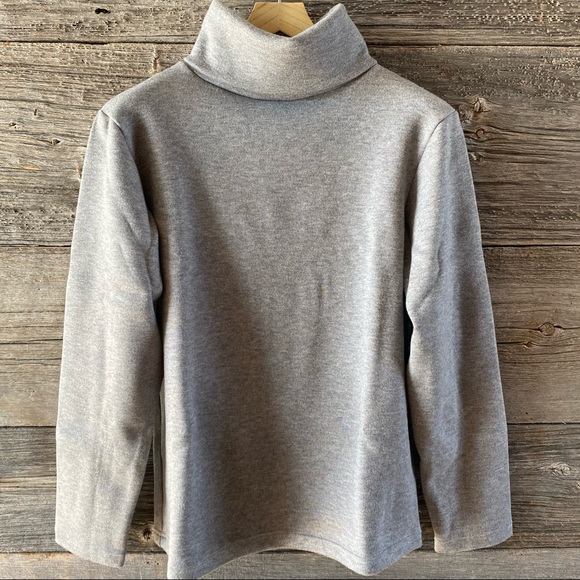 Super soft and cozy turtleneck sweatshirt - Picture 3 of 4